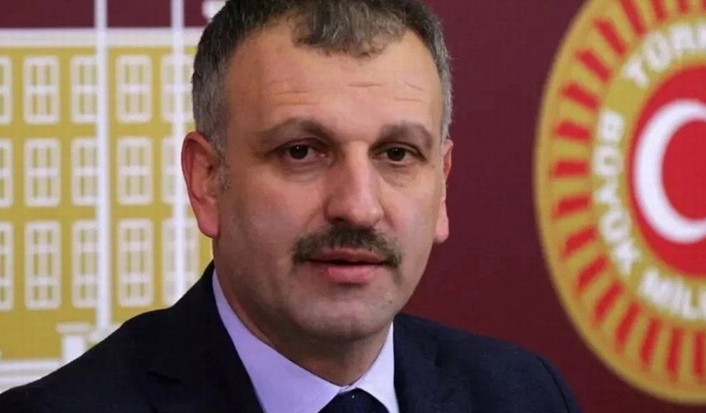 Recep Tayyip Erdogan destituye a su asesor Oktay Saral tras sus críticas a Azerbaiyán por la prohibición del hiyab