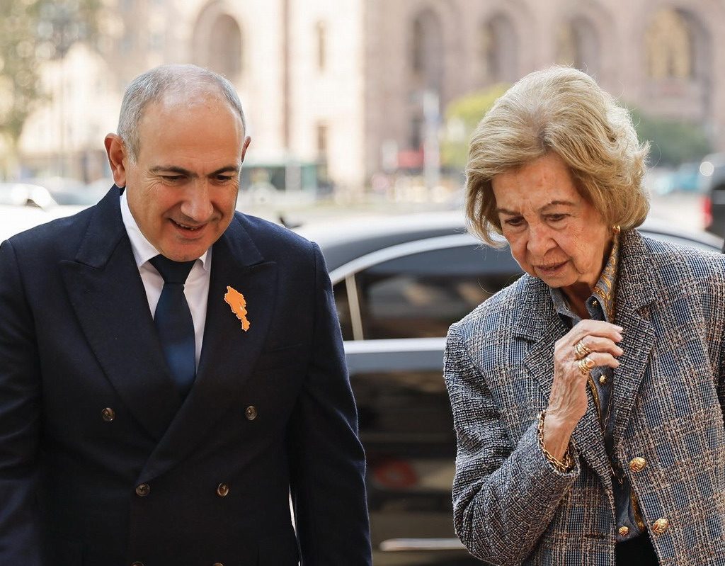 Nikol Pashinyan recibe a la reina Sofía de España en Armenia para consolidar las relaciones diplomáticas bilaterales