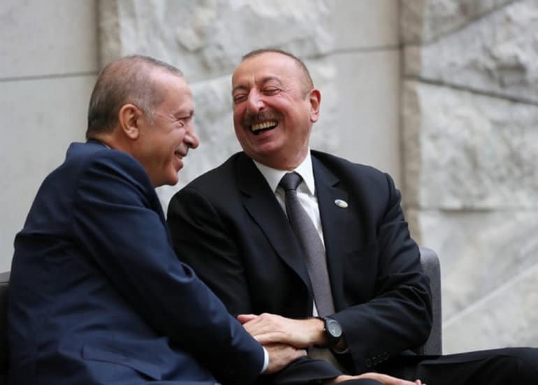 Los intereses multimillonarios de la familia de Recep Tayyip Erdogan en Azerbaiyán tras la crisis por el uso del hiyab