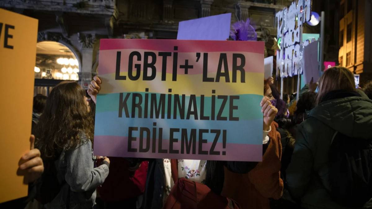 Operations targeting LGBTİ+ people are dragging Turkey down a “dark path”