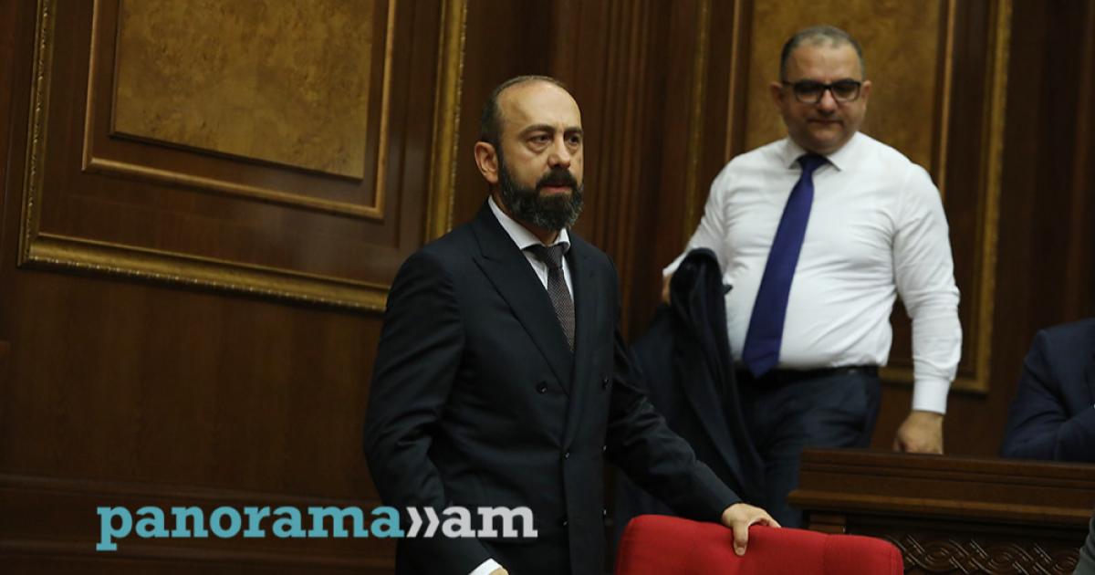 Armenian-Russian relations are brotherly, issues can be resolved, Mirzoyan says