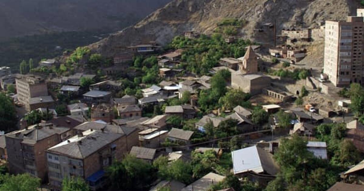 Search underway for three suspected Azerbaijani nationals in Armenia's Syunik