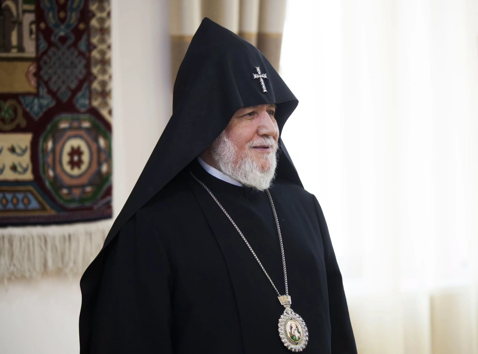 Карекин II: Трябва да бъдем единни и обединени около Родината