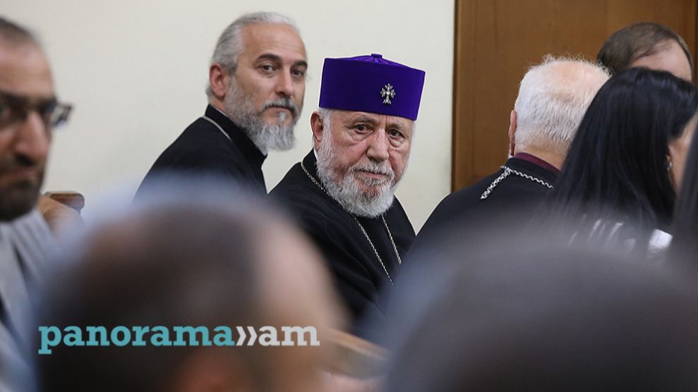 Католикосът и епископите днес няма да се явят в съда