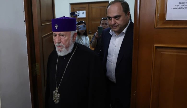 Прокурорът по делото на Католикоса и епископите подаде оставка