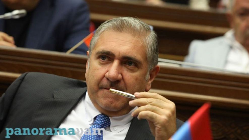 Властта се позовава на някои анонимни статии срещу AAЦ