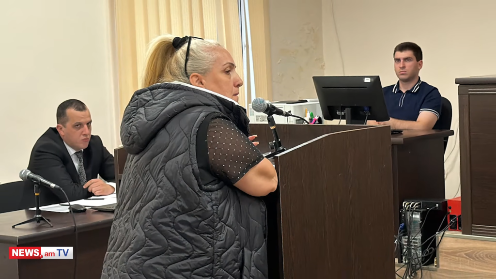 Soldier's mother: "Boys, surrender so they can surrender"