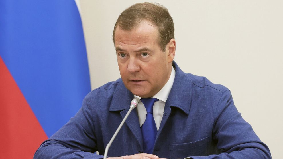Медведев прогнозира украинизацията на Армения