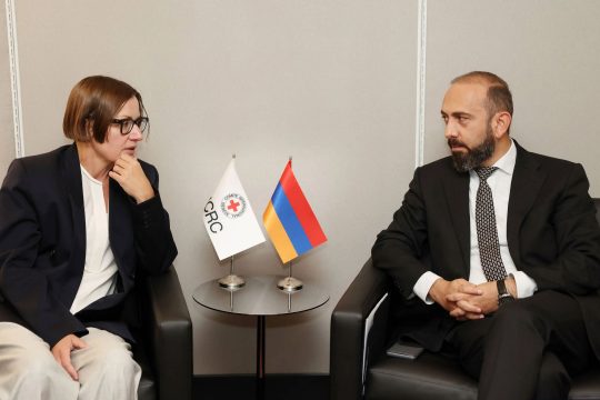 Միրզոյանն ու ԿԽՄԿ նախագահը քննարկել են հումանիտար հարցեր