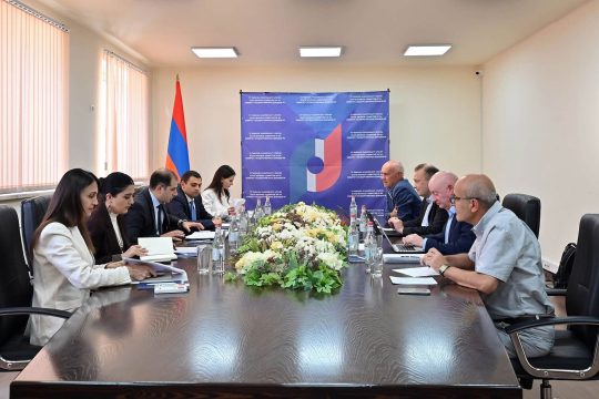Շարունակելու ենք համատեղ աշխատանքը՝ հարկային վարչարարությունն առավել արդյունավետ դարձնելու նպատակով. ՊԵԿ նախագահը հանդիպել է ԱՄՀ ներկայացուցիչների հետ
