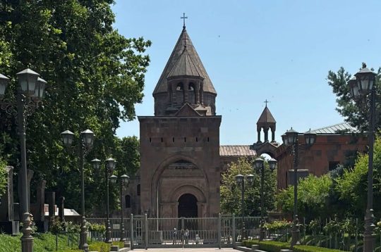 ԱԺ-ում եկեղեցու ճգնաժամի հարցով քննիչ հանձնաժողով է ստեղծվել