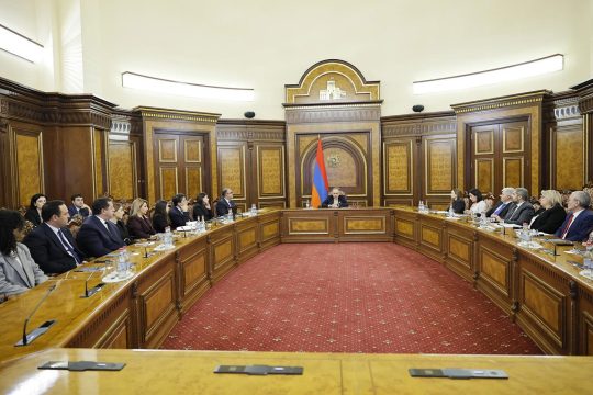 ՀՀ վարչապետի գլխավորությամբ քննարկվել են պետական կառավարման գործընթացում երիտասարդների ներգրավմանը վերաբերող հարցեր