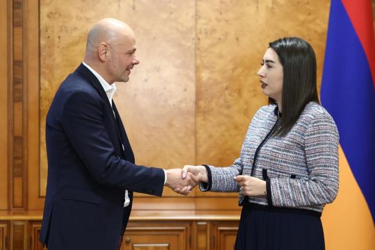Կենսաչափական նոր համակարգի ներդրումն անցնում է գործառնական փուլ․ ՀՀ ՆԳ նախարարն ու «ՀայՓաս»-ի գլխավոր տնօրենը ստորագրել են ներդրումային պարտավորությունների կատարման վերաբերյալ հաշվետվությունը
