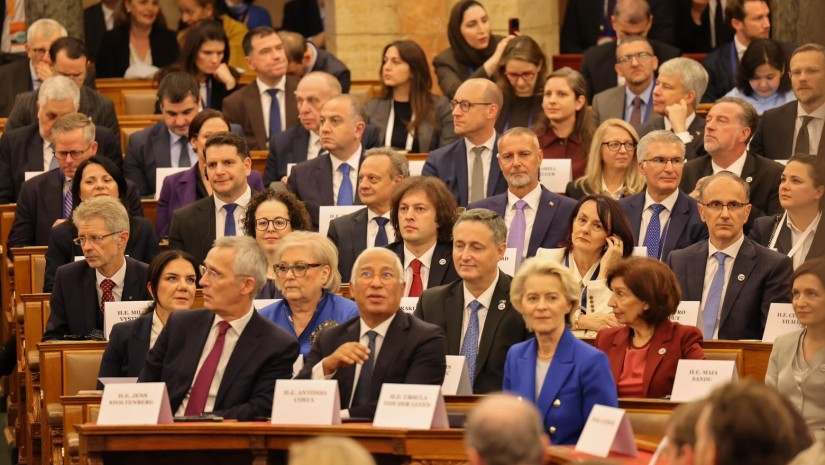 Կոբախիձեն Բուդապեշտում մասնակցել է Հունգարական հեղափոխության 70-ամյակի հոբելյանական միջոցառումներին