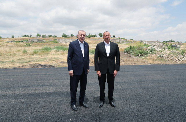 Azerbaijani website publishes scandalous material about Turkey