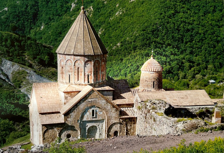 Բաքուն հիմա էլ Դադիվանքից մշակութային արժեքներ «գողանալու» մեջ է մեղադրում հայկական կողմին