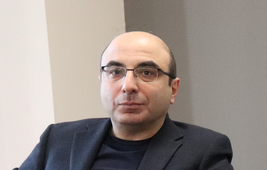 Վահե Հովհաննիսյան․ Իշխանության «չանենք սա՝ պատերազմ կլինի» լծակն անխափան աշխատելու է, եթե չգտնվեն հակառակ ճիշտ բանաձեւեր․ «Հրապարակ»