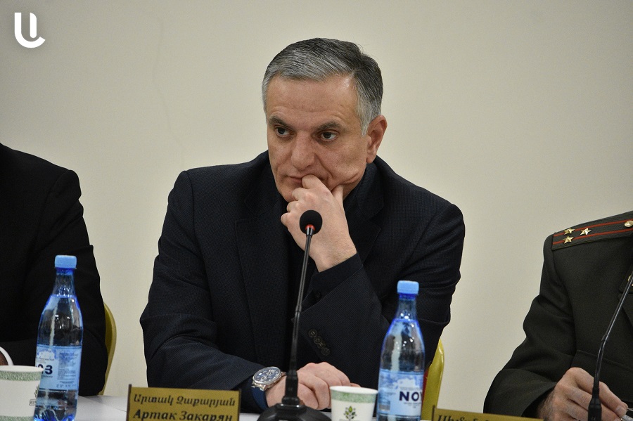 «Կարծում եմ, առաջիկայում նրանք կդառնան արդեն նախկին ՔՊ-ական». Արտակ Զաքարյանը` նախկին ՀՀԿ-ական համայնքապետերի մասին