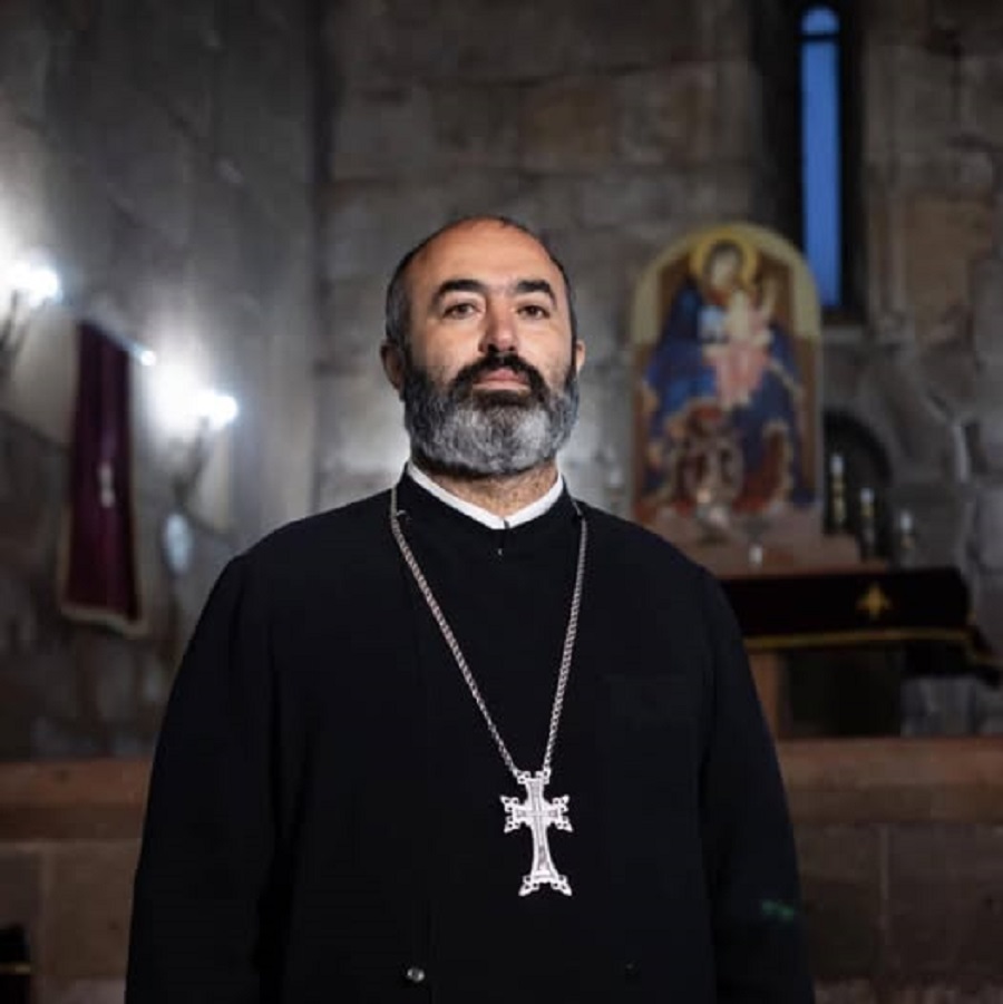 Վրթանես քահանա Բաղալյան. «Հատկապես եթե հանդիպում եք ԱՄՆ-ի նման կարեւոր պետության ղեկավարի հետ, ապա անպայման պետք է այդ հարցերի մասին խոսեիք». «Հրապարակ»