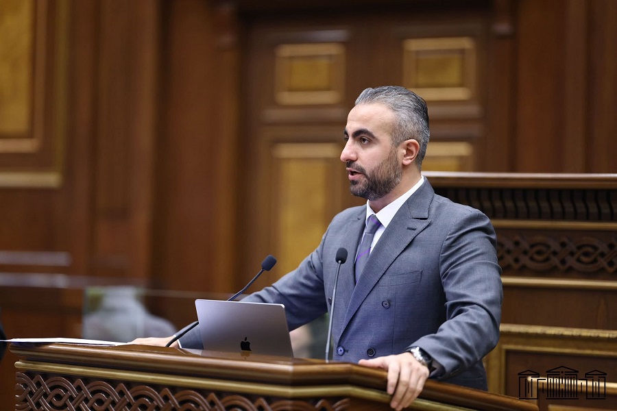 Նիկոլը ու Ալիևը «բանակցում» են ընդդեմ Հայաստանի․ Գառնիկ Դավթյան