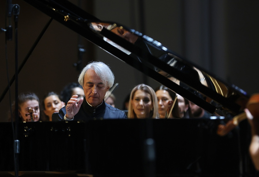 "I am a quarter Armenian and I have been longing to come to Armenia. This is my first visit, which I have been waiting for for a long time, and I am extremely excited about performing with the National Philharmonic." Jean-Eflamme Bavouzet