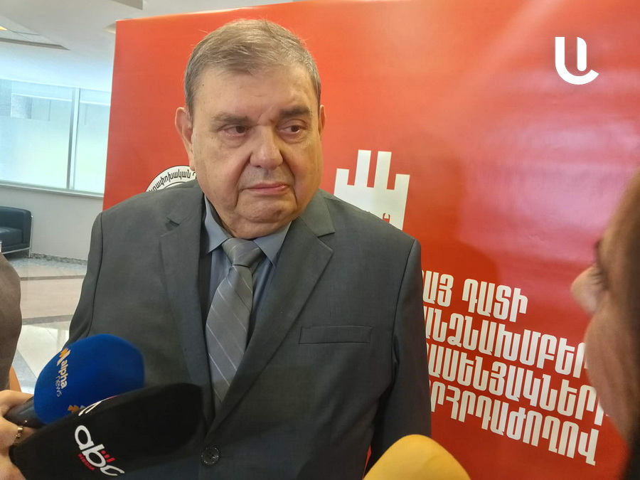 «Սինանյանը շատ ակտիվ եւ երբեմն էլ ոչ կոռեկտ ձեւով փորձում է Սփյուռքի գործերին խառնվել․ դա իրենց գործը չէ»․ Գասպար Կարապետյան