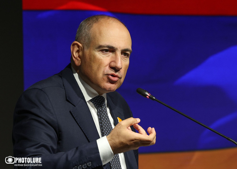 Կառավարության կադրային բանկում ընդգրկվել է 29 երկրից 269 թեկնածու, շուրջ 93 %-ն ունի հայկական արմատներ, 7 %-ը՝ հայկական ծագում չունեցող մասնագետներ են. Փաշինյան