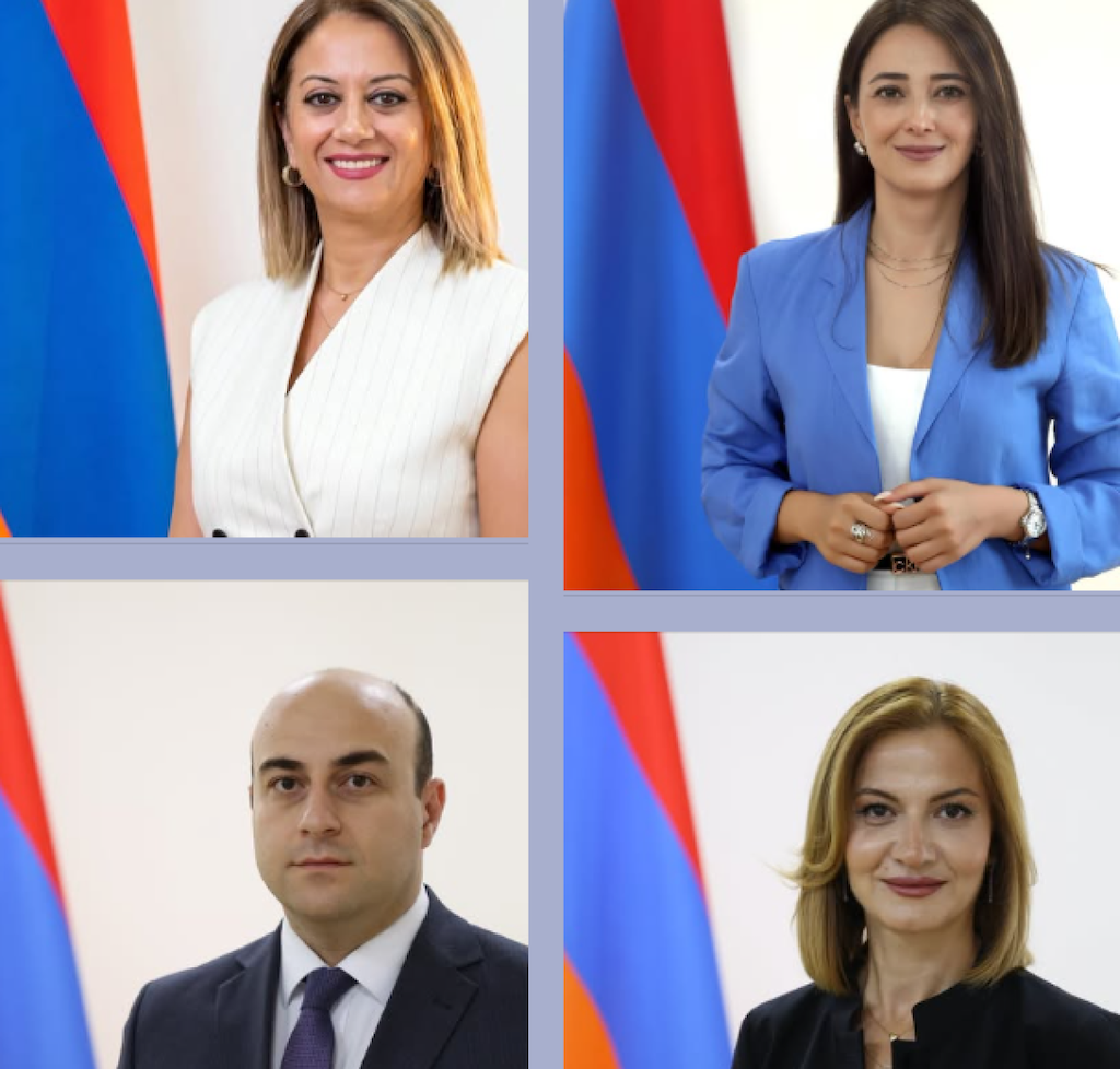 ՀՀ նախագահի հրամանագրով դիվանագիտական բարձր աստիճաններ են շնորհվել ԱԳՆ մի խումբ աշխատակիցների