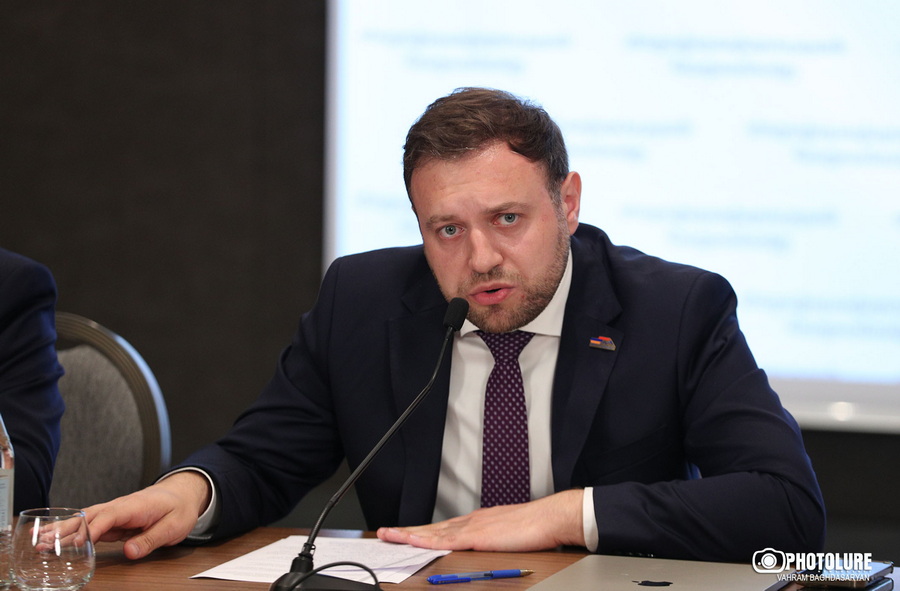 Հայաստանը չպետք է լինի ԵՄ-ի գործիքը ՌԴ-ի դեմ, կամ ՌԴ-ի գործիքը՝ ԵՄ-ի դեմ. Տիգրան Աբրահամյան