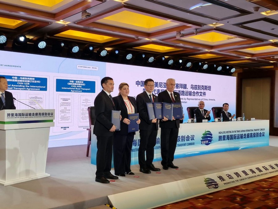 Armenia and China sign agreement on international road transportation of passengers and cargo