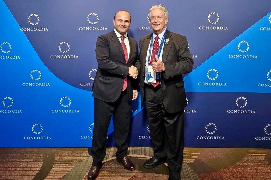 Ambassador Mkrtchyan and US Representative Joe Wilson exchanged views on priorities of the Armenian-American bilateral agenda