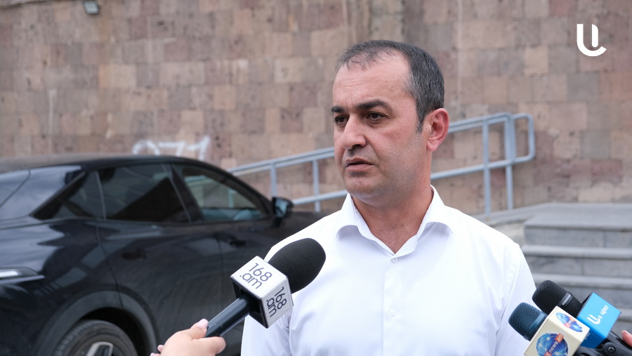 «Բոլոր այն մարդիկ կամ այն ուժերը, ովքեր անհանգստացած են, որ Սերժ Սարգսյանի խափանման միջոցը փոխվել է, ասեմ՝ հանգի՛ստ եղեք, չի փոխվել, չի վերացվել». Ամրամ Մակինյան