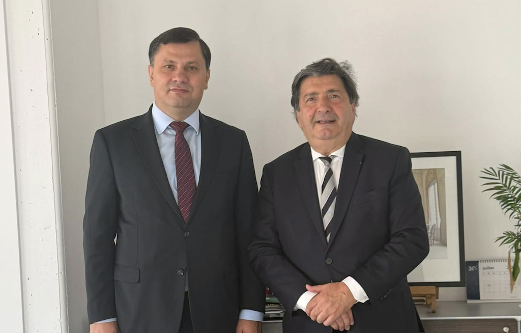 The development of direct ties between Armenian and French businessmen was emphasized.