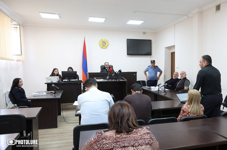 «Ֆինանսական ճգնաժամի մեղքը իմն է»․ Արմեն Աշոտյանի գործով մեղադրյալ նախկին ռեկտոր Գայանե Գասպարյանը դատարանում փակագծեր բացեց