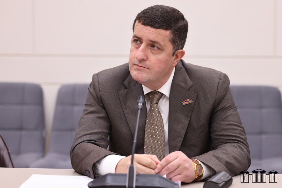 «Ախպեր, չի կարելի, իրավական չէ, վարչապետը ընտրված համայնքի ղեկավարի փոխարեն պաշտոնակատար է նշանակում»․ Ղազինյանը՝ ՏԿԵ նախարարի տեղակալին