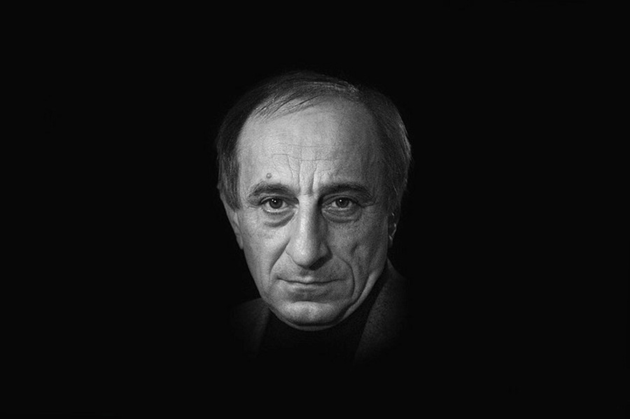 «Ինձ նախագծել, կառուցել է այս մթնոլորտը, Երևան քաղաքը»․ Դավիթ Մուրադյանի ճանապարհը գրականության, կինոյի և հիշողության միջով