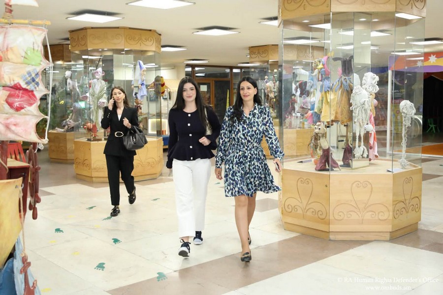 «Հանրօգուտ աշխատանքն արժեքներ ստեղծելու և տարածելու առաքելություն է». Մանասյանը ներկա է գտնվել «Արև» թատրոնի «Ջելսոմինոն և խաբեբաների աշխարհը» ներկայացման առաջնախաղին