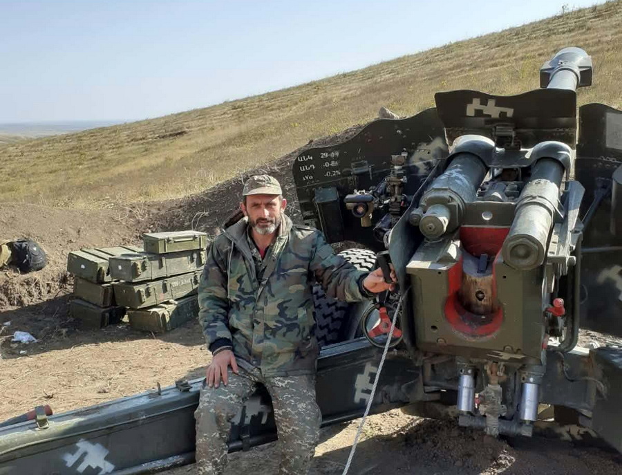 "The guys are dying there, how can I sit here in peace? I've fired 300 shells since morning, I only have 5 more to fire and then I'll be back..." - the brave man's last words