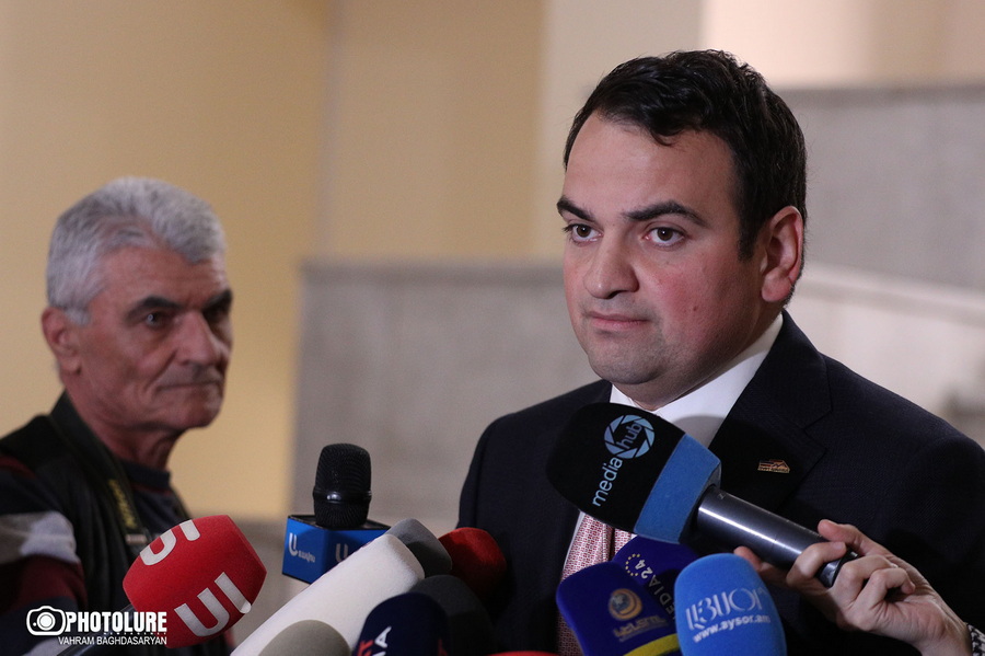 "The ambassador noted how important it is for Iran that Armenia be a strong country." What did Narek Karapetyan and Khalil Shirgholami discuss?
