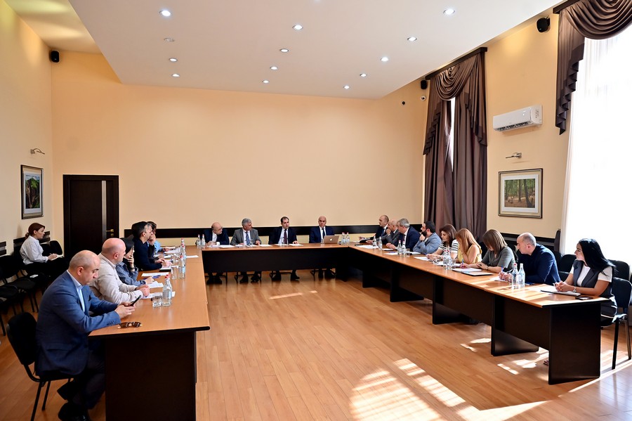 Նախորդ տարվա ութ ամիսների նկատմամբ էական աճ է արձանագրվել գրեթե բոլոր հարկատեսակների՝ ԱԱՀ-ի, եկամտային հարկի, շահութահարկի, ակցիզային հարկի, բնապահպանական հարկի և բնօգտագործման վճարի մասով