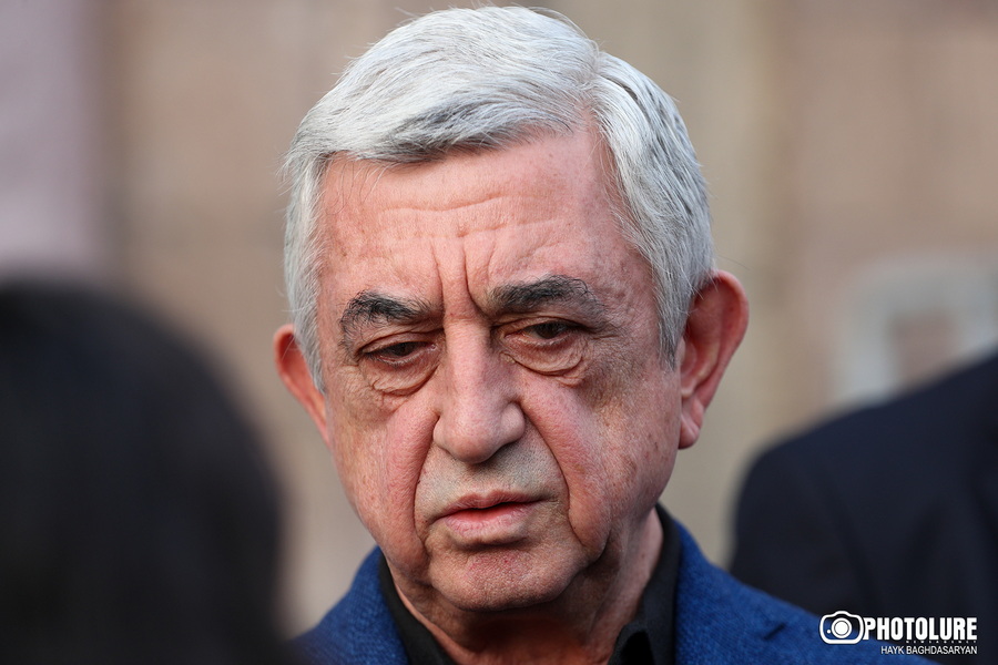 I asked Serzh Sargsyan what he thought the significance of the 102nd base in Gyumri was, and he also said, "the important thing is the Russian flag flying there." Hakob Avetikyan: "Azg"