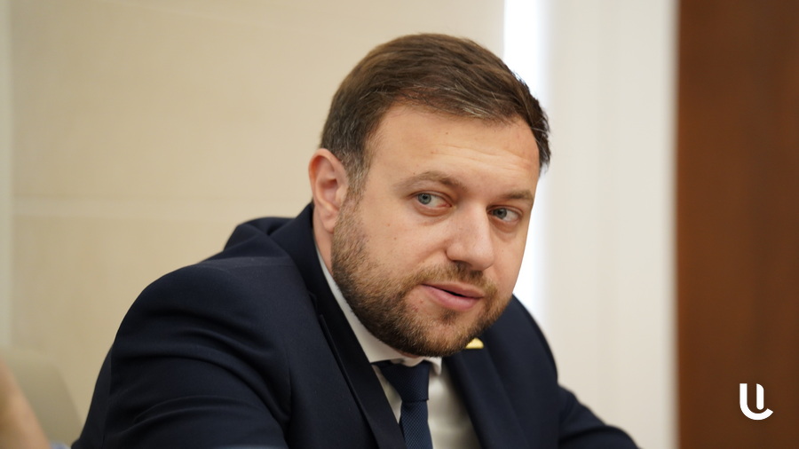«Բեյջի թելից գումար թռցնողների թիմակիցները թող պարզեն COP17-ի ծախսերի չարաշահումները»․ Տիգրան Աբրահամյան