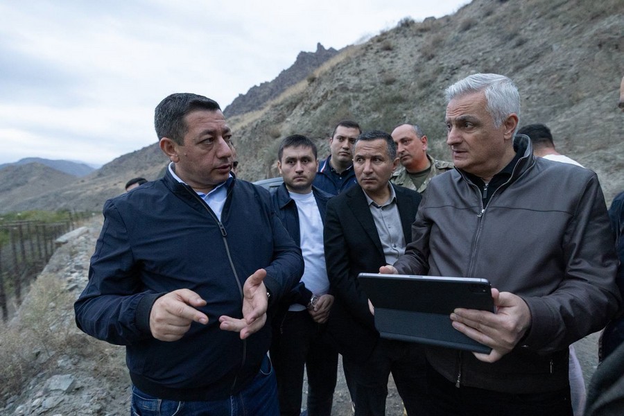 Մհեր Գրիգորյանն ու Դավիթ Խուդաթյանն այցելել են Սյունիք՝ TRIPP-ի ենթակառուցվածքների նախագծման աշխատանքների մեկնարկի հետ կապված մի շարք հարցեր տեղում քննարկելու նպատակով
