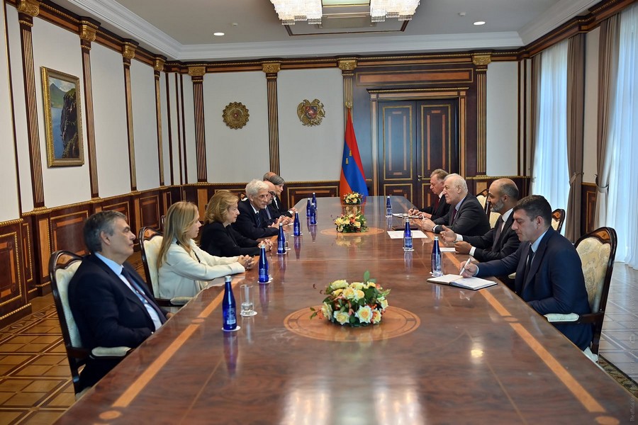 The President of the Republic of Armenia highly appreciated the activities of the "Galouste Gulbenkian" Foundation, emphasizing the importance of the programs implemented in the Republic of Armenia and the Diaspora over the past decades.