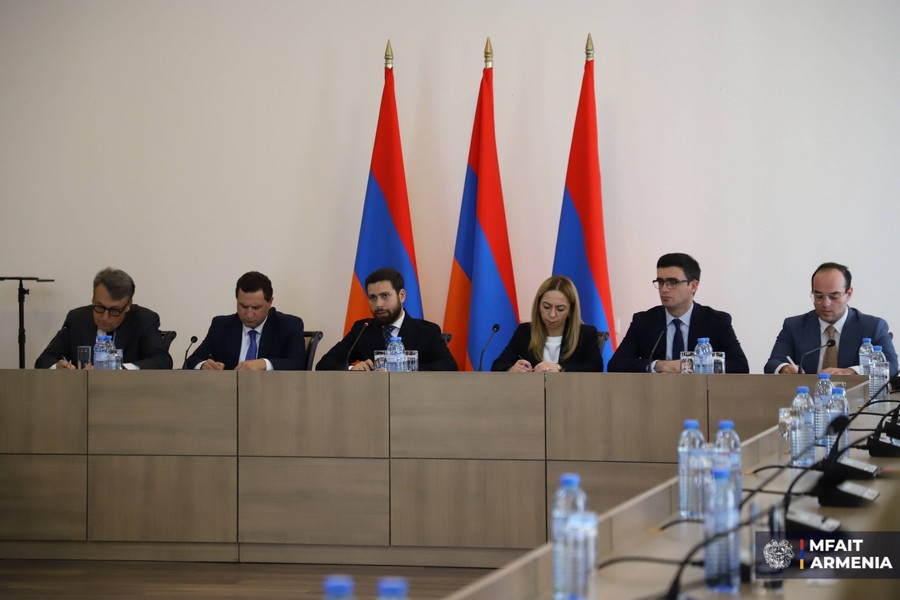 Վահան Կոստանյանը Հայաստան-Բելգիա առևտրի պալատի գործարարների խմբին ներկայացրել է ՀՀ տնտեսության զարգացման արդի միտումները