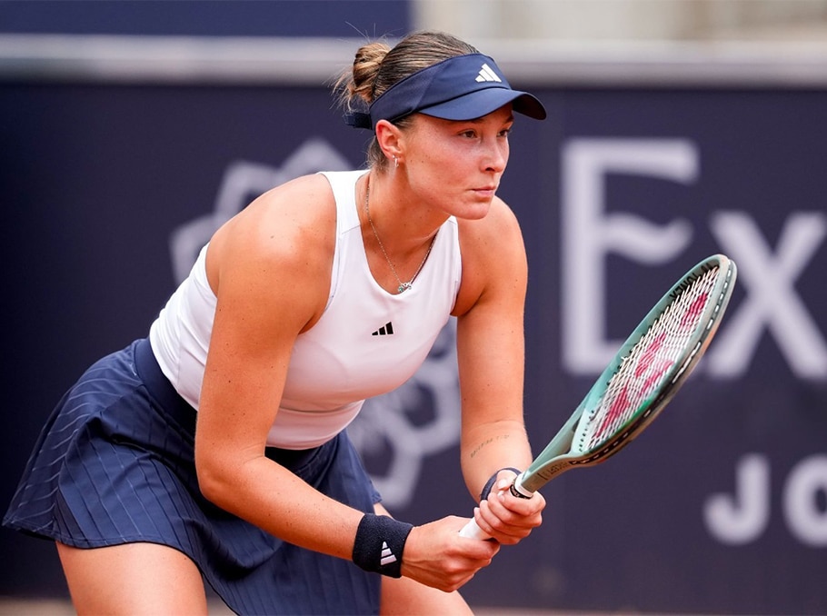 Alina Charaeva (Arménie) bat Elina Avanesyan (Arménie) en 1/8e de finale du tournoi WTA 250 de São Paulo