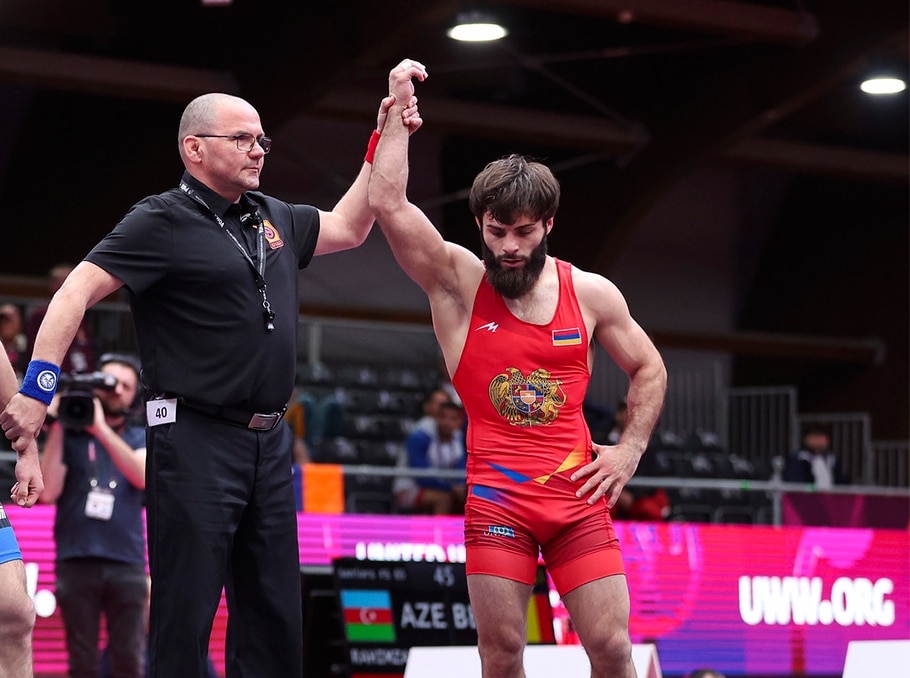 Vazgen Tevanyan (Arménie) est en finale des championnats du monde de lutte libre à Astana