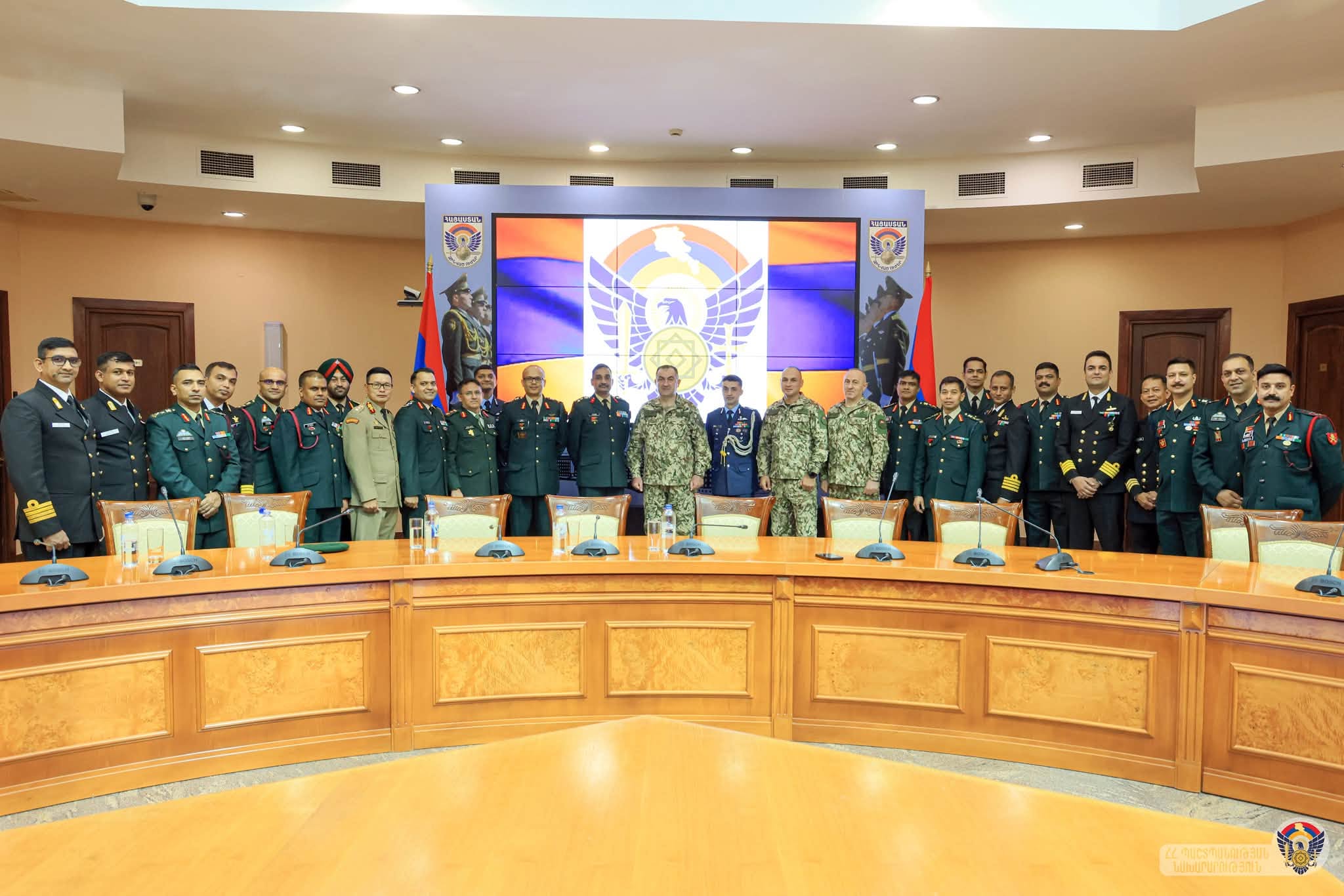 Edward Asryan presented the reforms implemented within the Armenian Armed Forces to the Indian delegation.