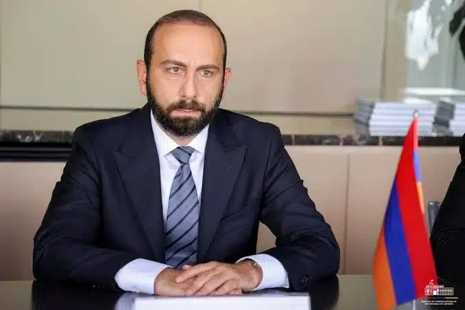 Bakou continue de soulever la question de la réforme constitutionnelle de la République d’Arménie affirme Ararat Mirzoyan