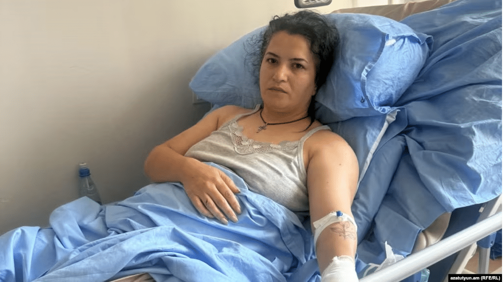 Une Arménienne blessée raconte en détail l’agression dont elle a été victime de la part d’un soldat azéri